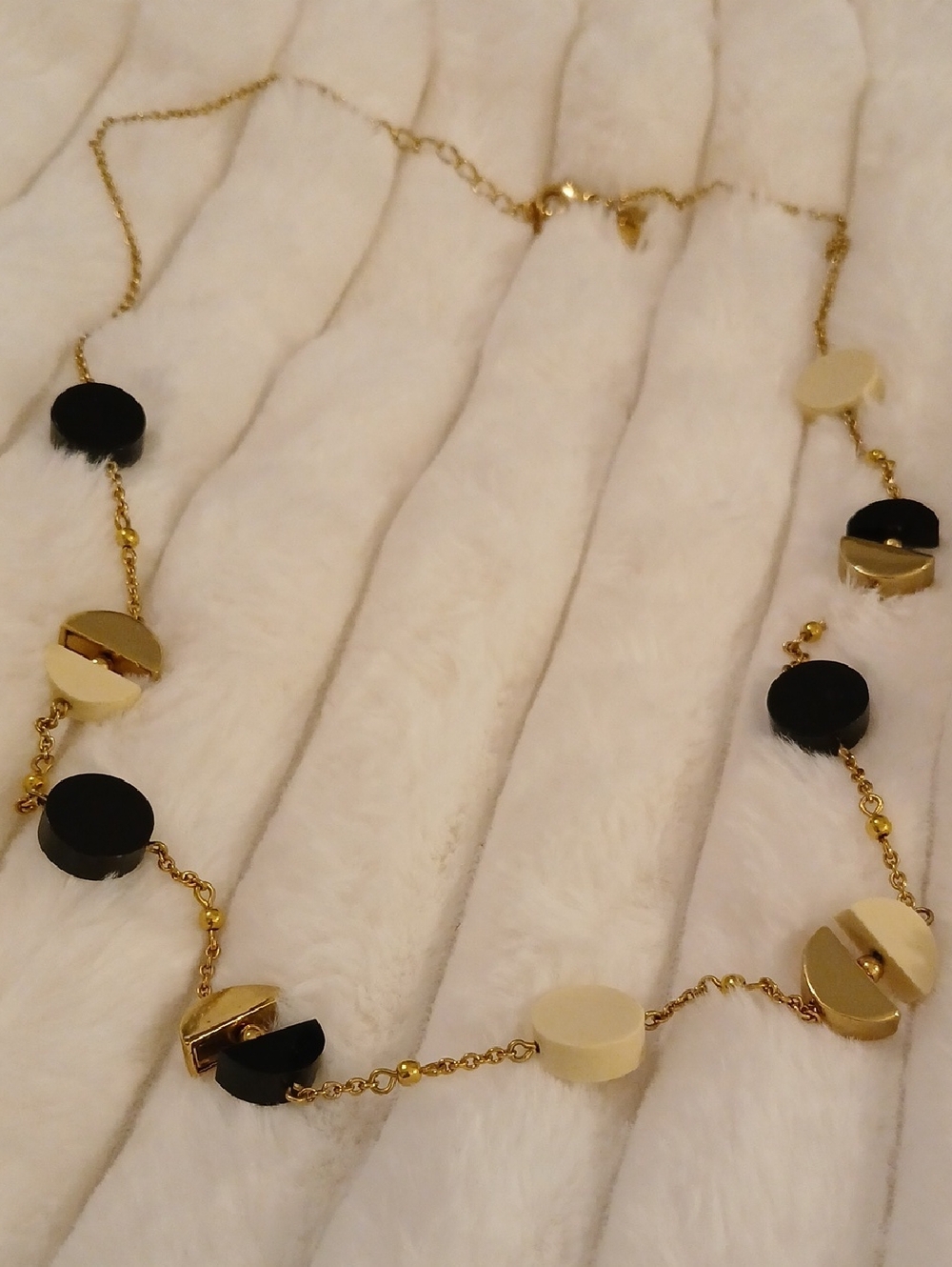 kate spade vintage Gold Tone Necklace with Black and Cream Discs